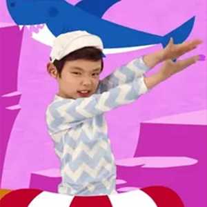 Permainan Tic Tac Toe Bayi Hiu