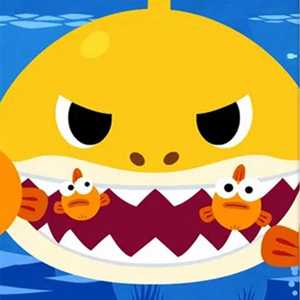 小さな魚対大きなサメ