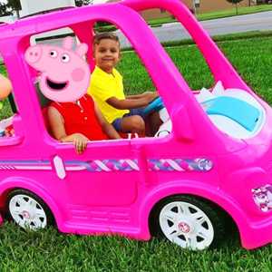 Mặt nạ anh hùng sa mạc chạy trốn